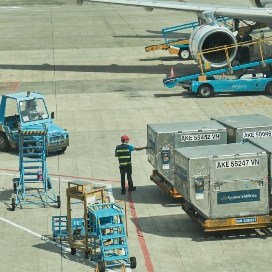 Airside Transporation Survey_Pharma.Aero Airside Transporation Survey_Pharma.Aero